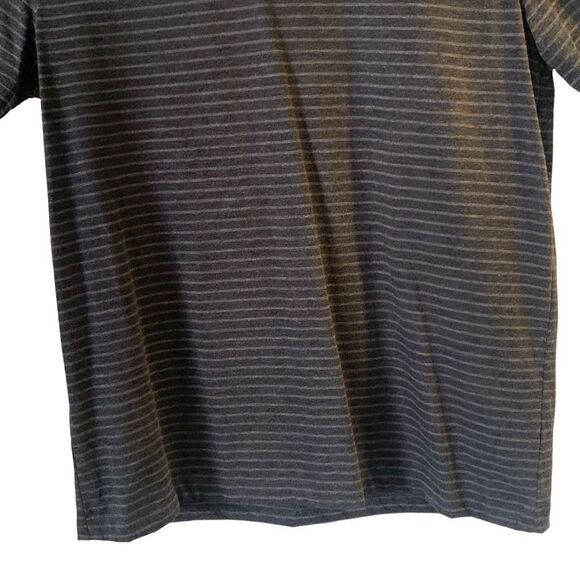 NEW Women’s Axist V Neck T Shirt Gray Pinstriped Sz Sm P - Picture 5 of 9